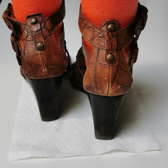 Stuart Weitzman wedge sandals - Picture 5 of 6